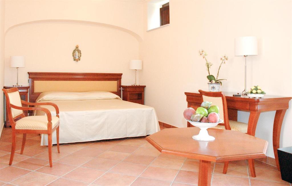 L' Antico Cortile Hotel Caserta Room photo
