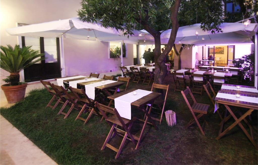 L' Antico Cortile Hotel Caserta Exterior photo